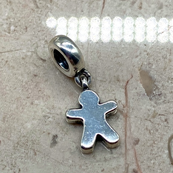 Vintage Authentic Pandora bead charm in a Christmas Gingerbread Man 🤶 - Picture 3 of 4